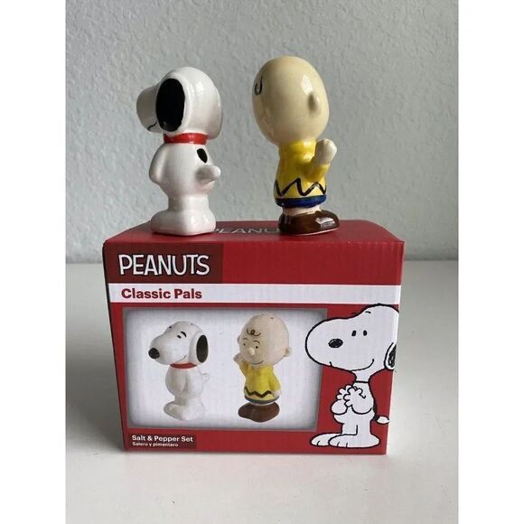Peanuts Classic Pals Snoopy & Charlie Brown Ceramic Salt & Pepper Set NEW - Picture 5 of 15